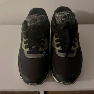 Brand new Nike Men’s air max size 7. Never worn